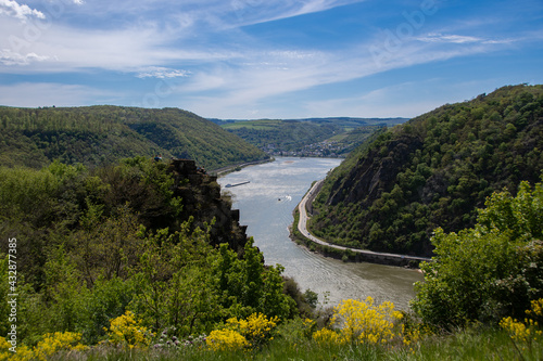 The view of the  Spitznack  viewpoint and the Rhine