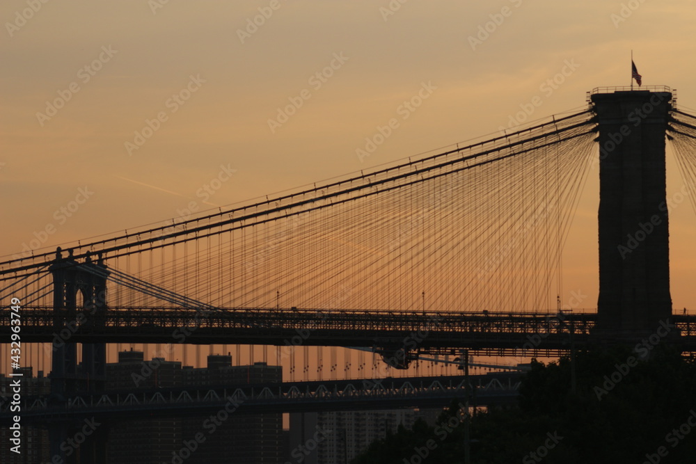 Fototapeta premium city bridge at sunset