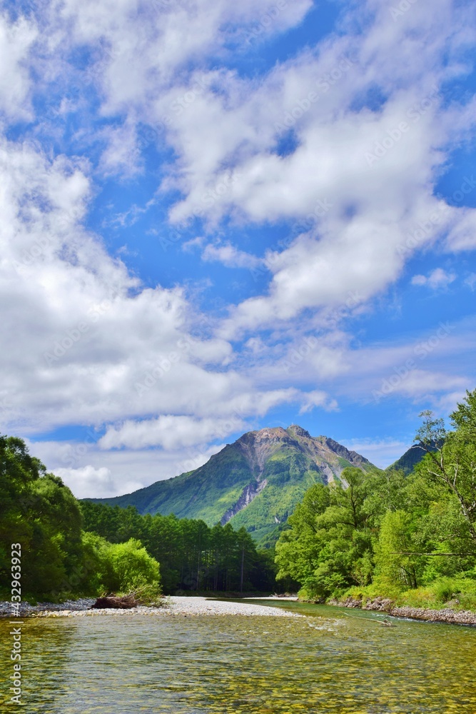 盛夏の上高地 焼岳