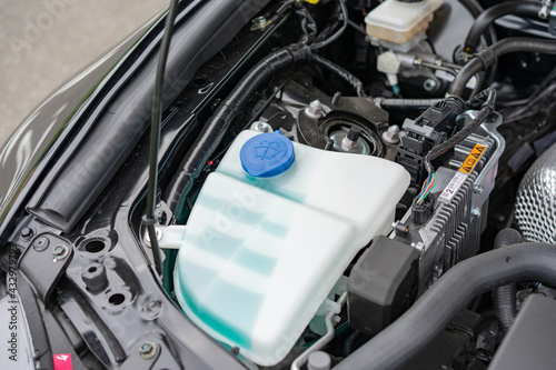 Wallpaper Mural 車 自動車 車内 冷却水 ラジエーター液 Torontodigital.ca