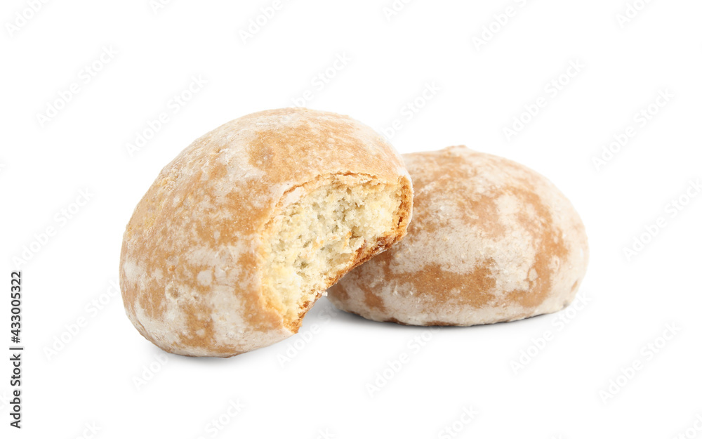 Fototapeta premium Tasty bitten and whole gingerbread cookies on white background