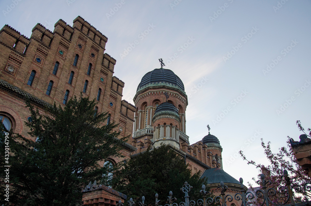 Obraz premium Chernivtsi National University. Residence of Bukovinian and Dalmatian Metropolitans building complex, a UNESCO World Heritage.