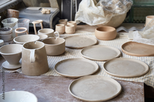 Photo Pottery studio The process of creating pottery