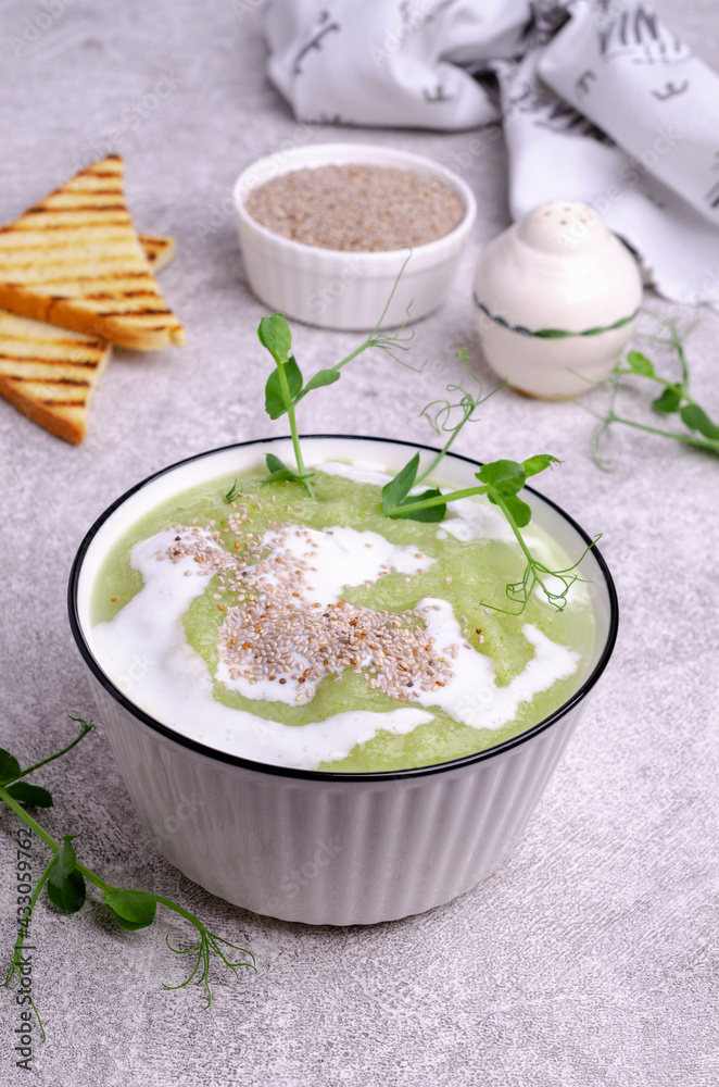 Thick cream soup of green vegetables Thick cream soup of green vegetables