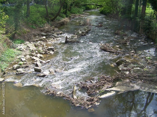 Fluß in Bad Nauheim, Wetteraukreis, Hessen, Deutschland photo