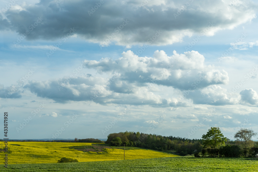 Fototapeta premium Beautiful Sky while on my way from London to Manchester #2