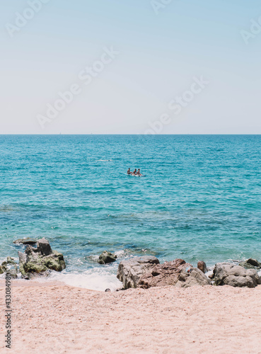 Mar mediterraneo en la costa brava