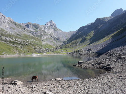 Hiking am Glattalpsee in der Schweiz photo