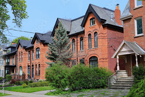 Canvas Print Street with large old semi-detatched houses with gables