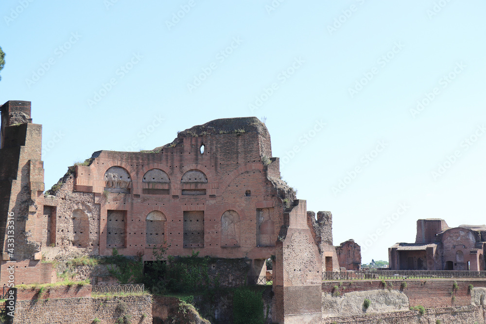 roman latin ruin wrack building