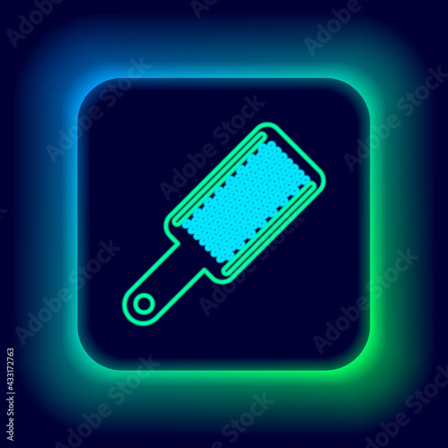 Glowing neon line Grater icon isolated on black background. Kitchen symbol. Cooking utensil. Cutlery sign. Colorful outline concept. Vector