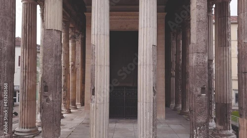 vienne, temple auguste Livie, drone,  architecture, bâtiment, colonne, house of god, vieux, repère, ville, ciel, colonne, pierre, romain, rome, france, ancien, roma, europe, panthéon, voyage, façade,  photo