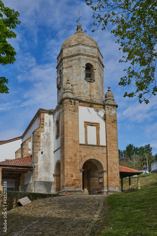 Parish Church of Santa María de Sabada is located in LLastres (Lastres), in the Asturian council of Colunga.