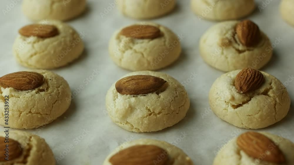 Cookie. The cookies are in the tray. In the chicken. Handmade. Almond. Cookie. The cookies are in the tray. In the chicken. Handmade. Almond.