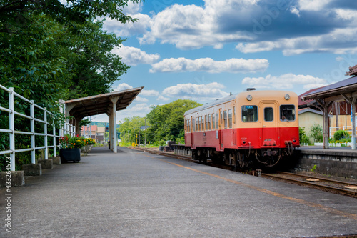 地方鉄道の駅と列車