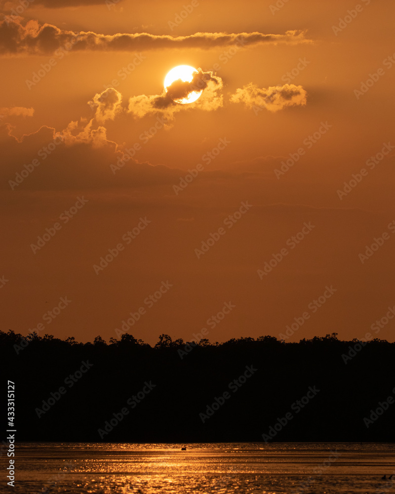 sol, nubes, cielo, mar, arena, costa, Yucatan, viaje, paseo, atardecer, colorido, silueta, contraluz, relajante, viaje, paseo, relax sol, nubes, cielo, mar, arena, costa, Yucatan, viaje, paseo, atardecer, colorido, silueta, contraluz, relajante, viaje, paseo, relax