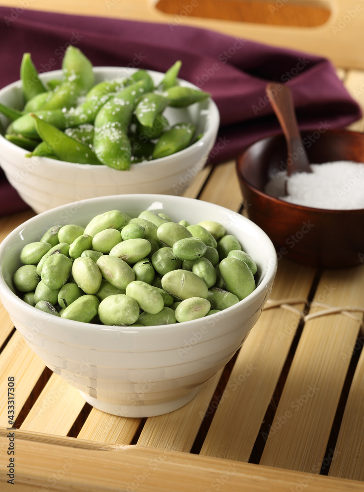 Fruit and vegetable images for the food industry. Fruit and vegetable images for the food industry.