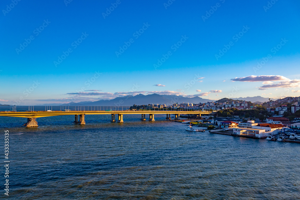  Florianópolis com a  Ponte Pedro Ivo, Ponte Colombo Salles, Santa Catarina, Brasil, florianopolis