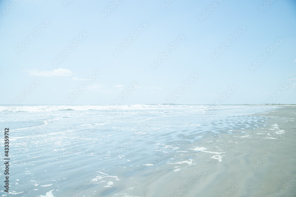 Obraz premium 蒼い空 蒼い海 