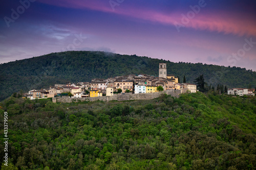 Collestatte borgo della Valnerina - cascata delle marmore