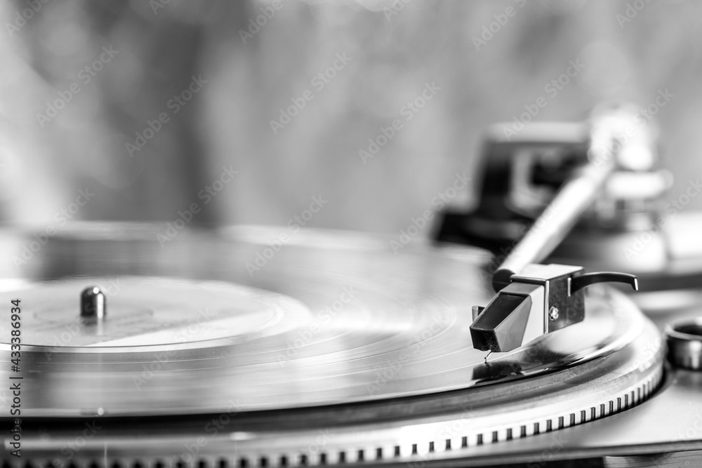 Obraz premium Record player with vinyl record