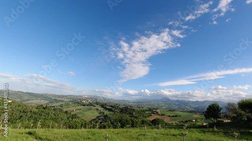 Wallpaper Mural timelapse paesaggio con nuvole in 4k Torontodigital.ca
