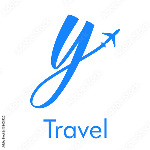 Logotipo Travel con letra y dibujada a mano con silueta de avión en color azul