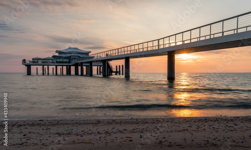 Wallpaper Mural Sonnenaufgang am Meer Torontodigital.ca