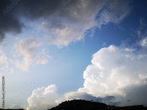 nube, nata, monistrol, barcelona, cielo, tarde, que llueva, formación de nubes, formación de tormenta, vientos de cambio photo