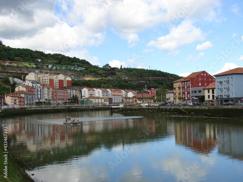 Cleaning the Bilbao Estuary