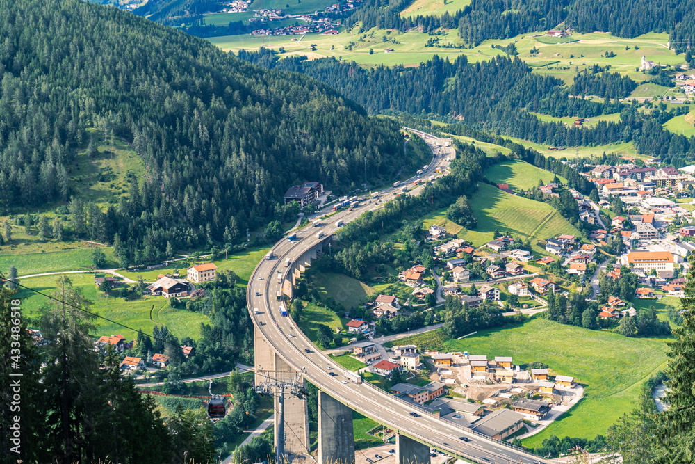 Gschnitztalbrücke der Brenner Autobahn bei Steinbach