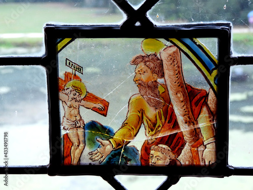  Stained glass window

