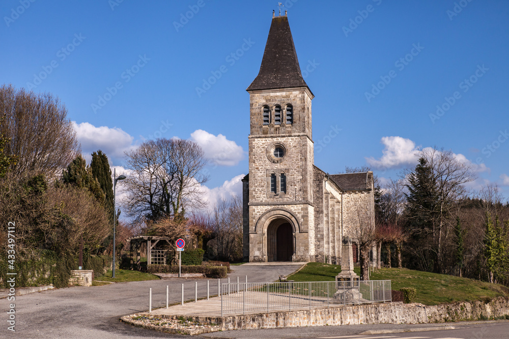 Favars (Corrèze, France) - Église saint Pierre