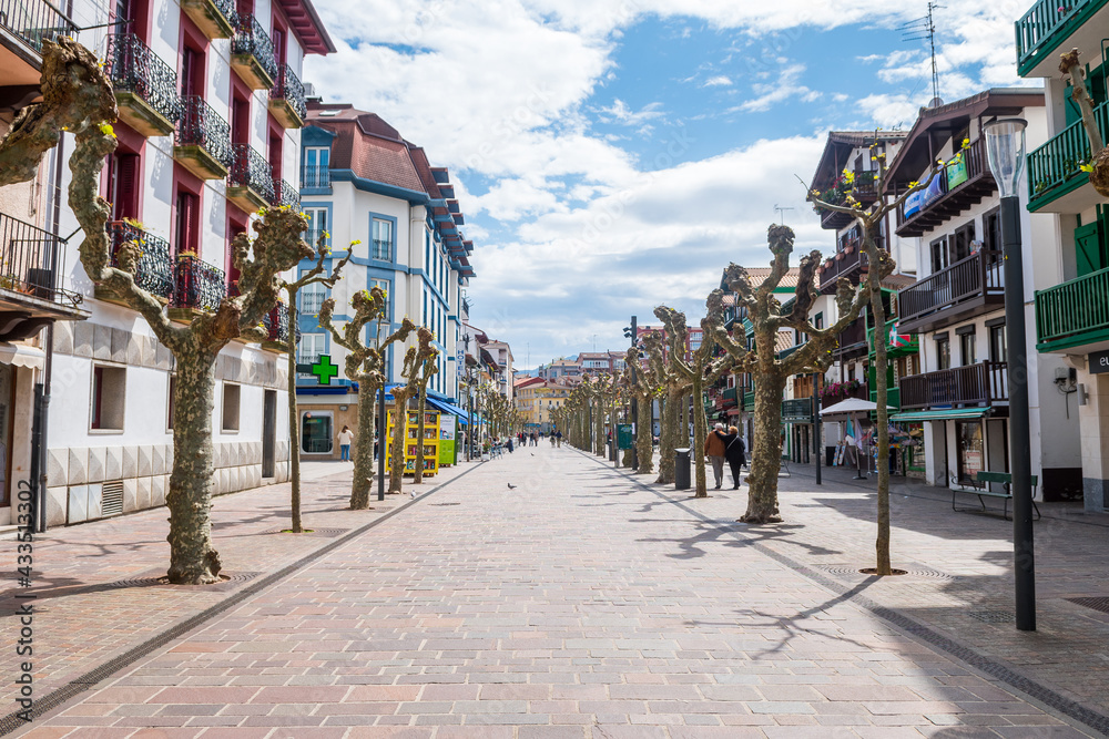 Obraz premium views to hondarribia medieval town in basque country, Spain