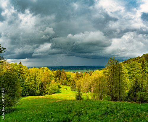 Fototapeta Naklejka Na Ścianę i Meble -  cloudy landscape in Bavaria, Germany, alpine view