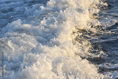 Εκτύπωση καμβά Seawater churned to a froth in the wake of a large ship