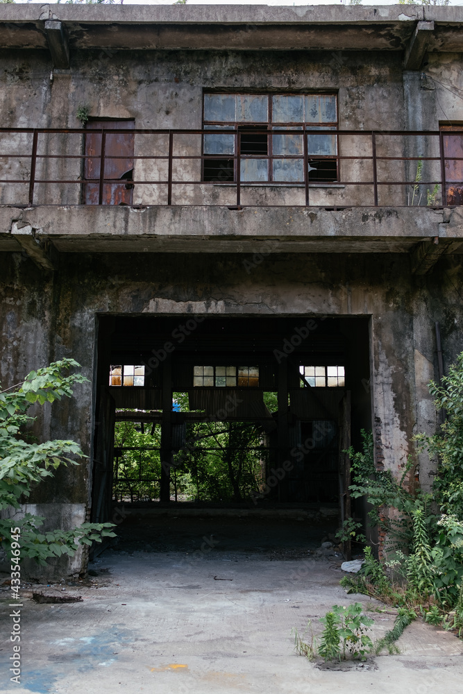 Naklejka premium Abandoned factory
