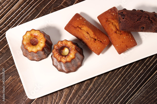 canelé on the wood table