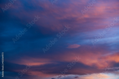 Fototapeta Naklejka Na Ścianę i Meble -  beautiful colorful sunset clouds in the summer 