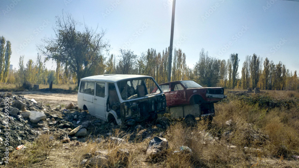 abandoned car in poor condition