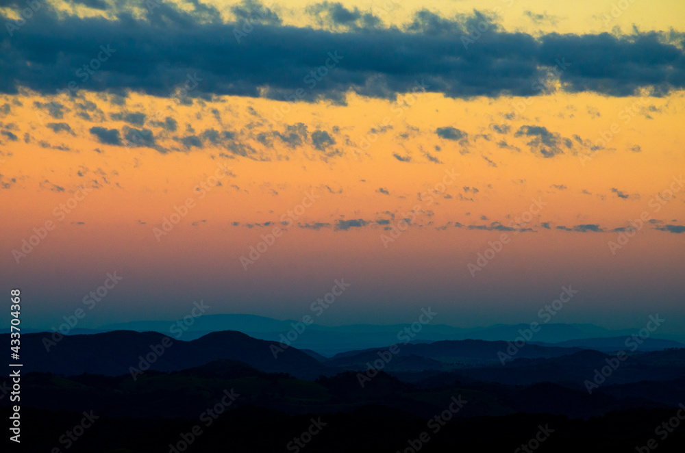 Obraz premium sunset in the mountains