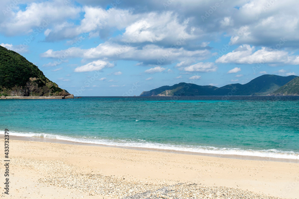 奄美群島　加計呂麻島の実久ビーチ