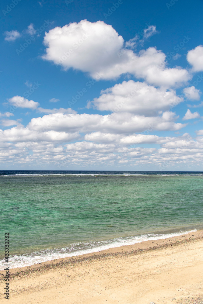 Fototapeta premium 奄美大島の佐仁の郷海岸