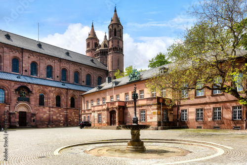 View from Schloßplatz to the Heyls-Schlößchen, Worms. On the left the Cathedral photo