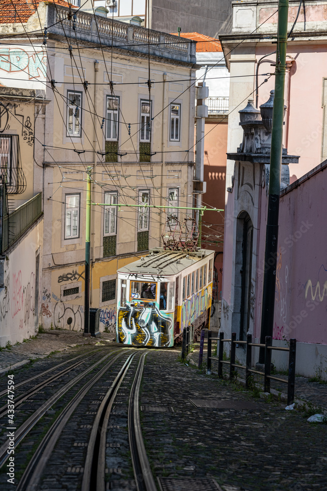 Fototapeta premium Tram in Lisboa, Portugal