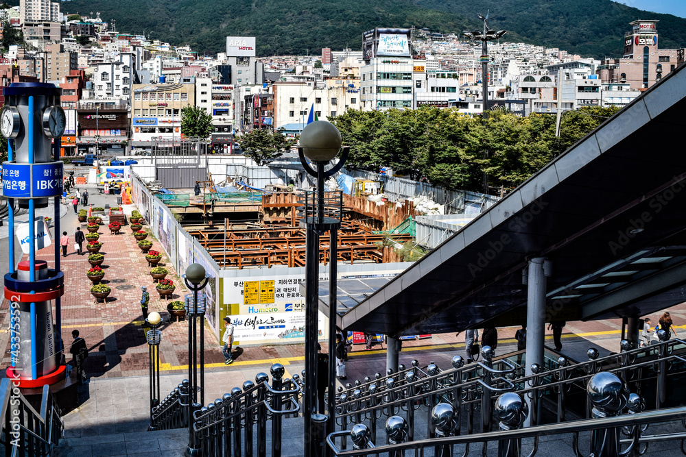 韓国、釜山駅周辺の情景