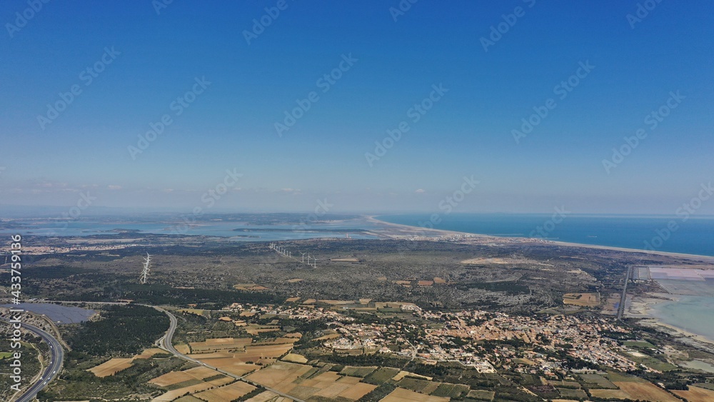 Massif des corbières dans le sud de la France