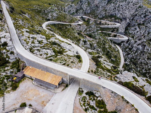 Die MA-2141 mit Krawattenknoten auf dem Weg nach Sa Calobra auf Mallorca photo