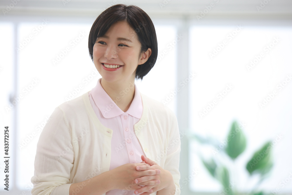笑顔の介護士イメージ 笑顔の介護士イメージ
