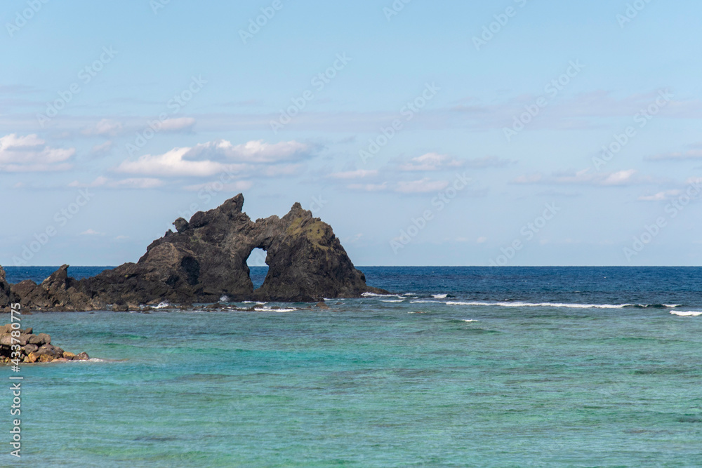 奄美大島の大金久トゥルス岩